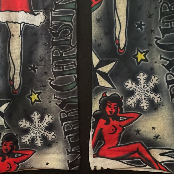 Sleeves - yellow pair worn once, X-Mas themed never worn. Fun way to keep warm! - Picture 6 of 14